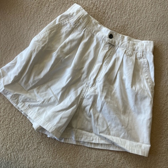 Vintage Eaton High Waisted White Pleated Shorts - Picture 4 of 11